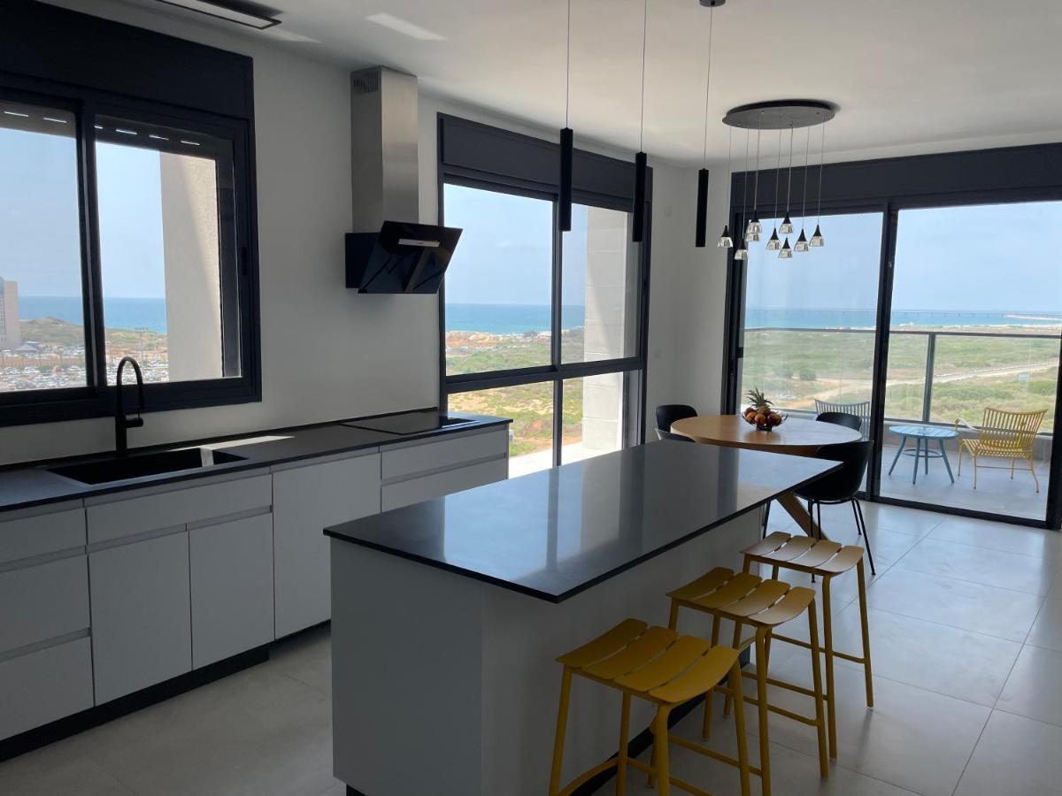 גבעת אולגה #דירת יוקרה על הים Sunset Beach Apartment# מראה חיצוני תמונה