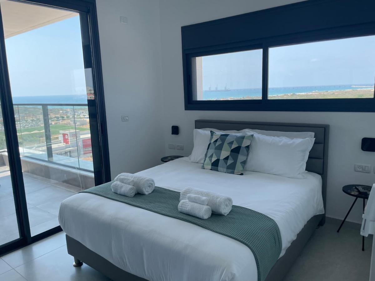 גבעת אולגה #דירת יוקרה על הים Sunset Beach Apartment# מראה חיצוני תמונה