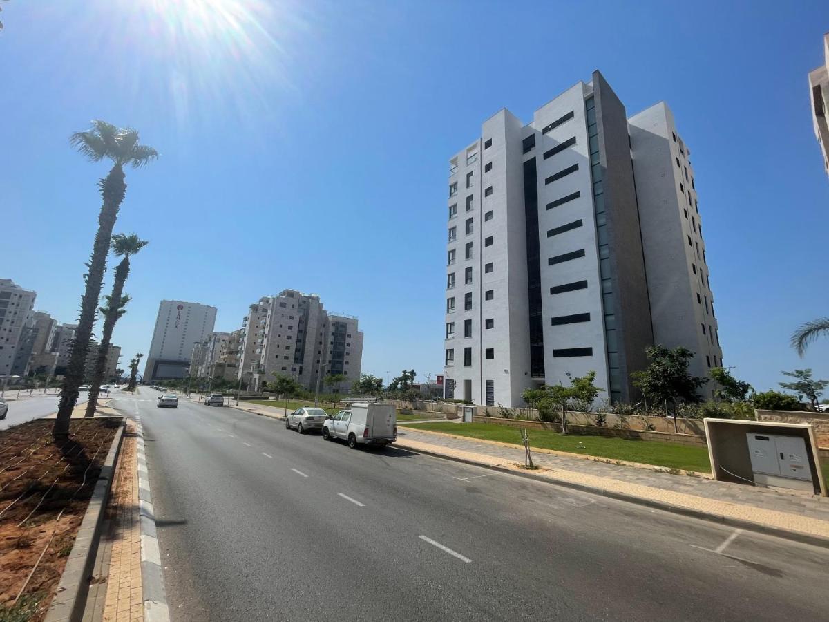 גבעת אולגה #דירת יוקרה על הים Sunset Beach Apartment# מראה חיצוני תמונה