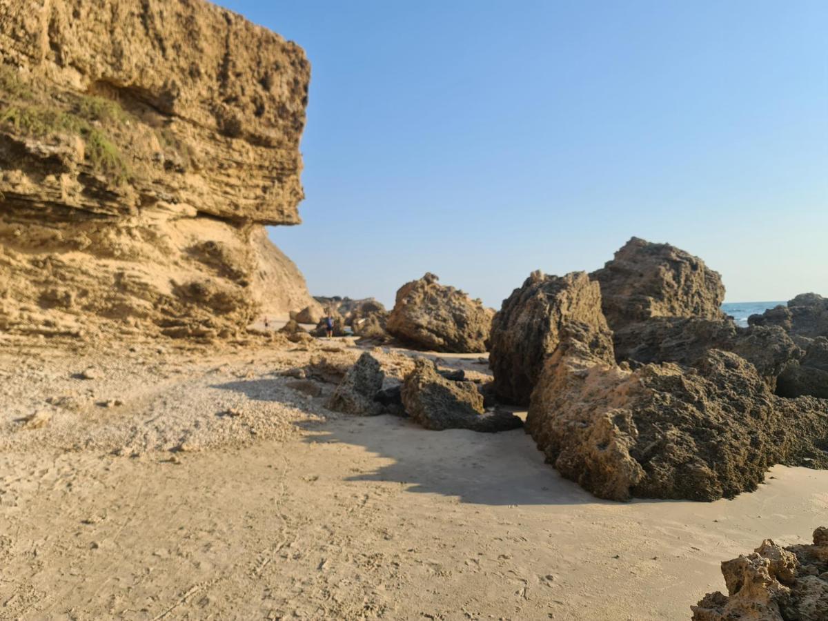 גבעת אולגה #דירת יוקרה על הים Sunset Beach Apartment# מראה חיצוני תמונה