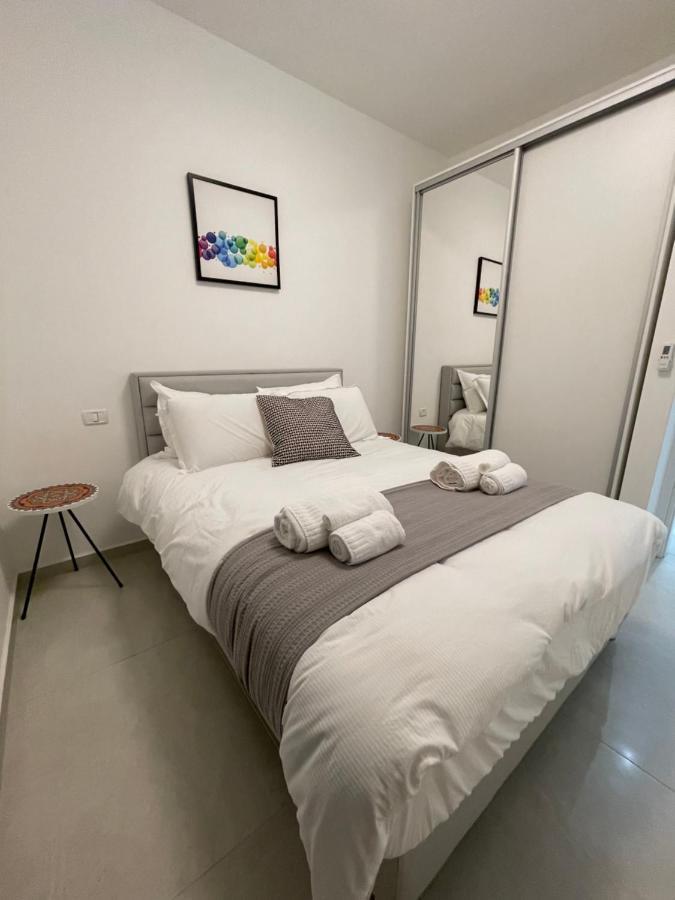 גבעת אולגה #דירת יוקרה על הים Sunset Beach Apartment# מראה חיצוני תמונה